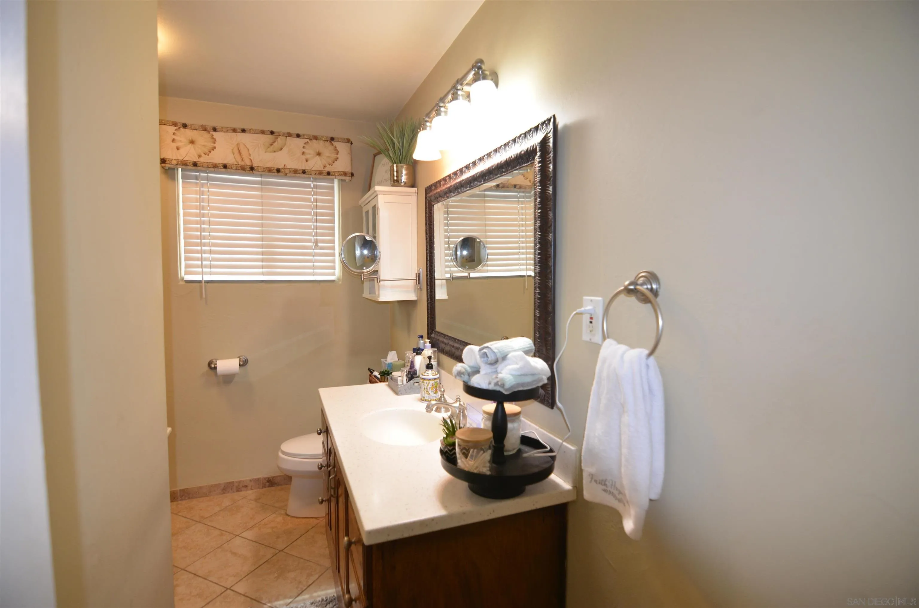 3601 Helix Street Spring Valley, CA 91977 - Photo 25 of 44 Gallery Image 25