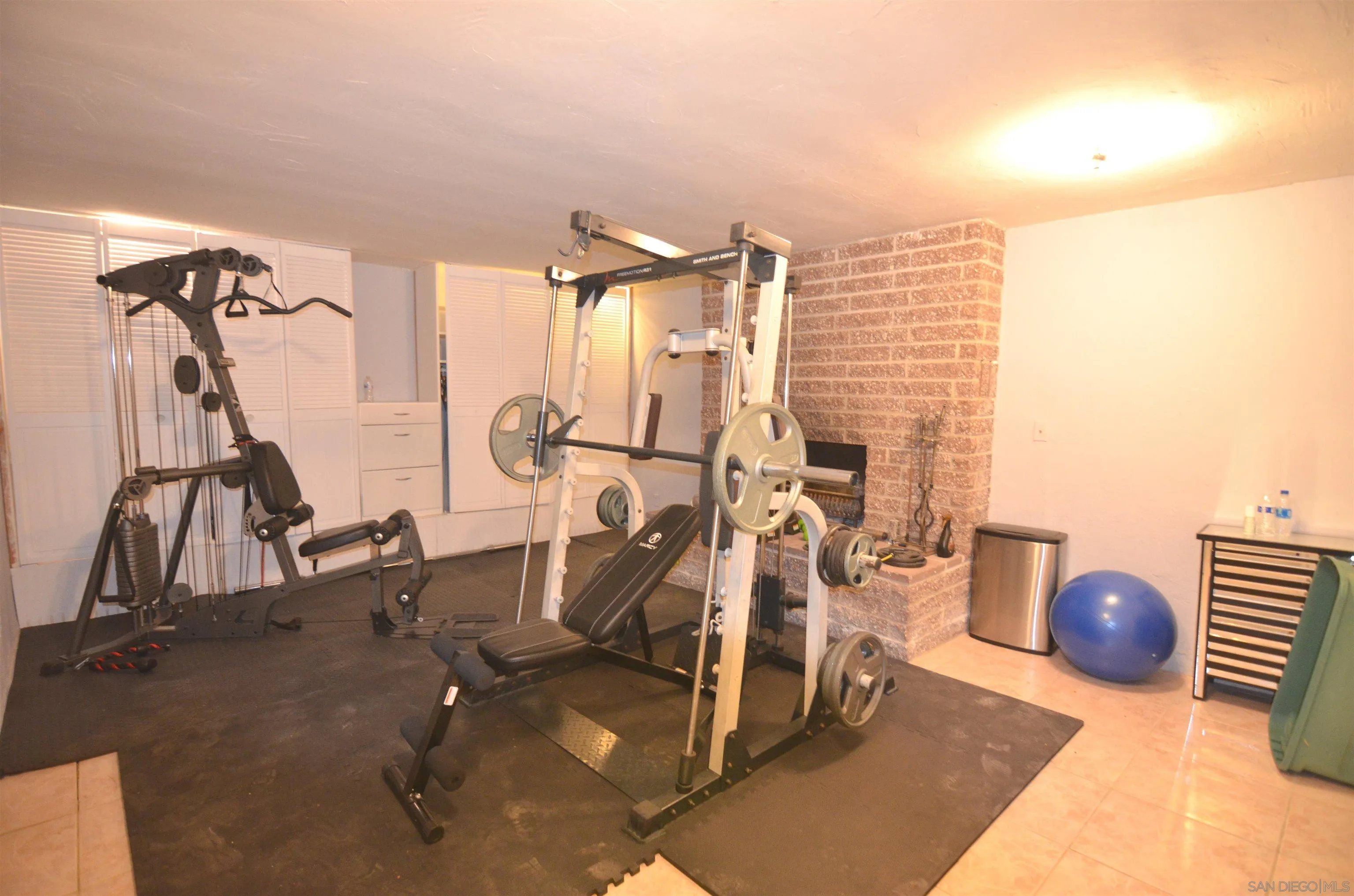 3601 Helix Street Spring Valley, CA 91977 - Photo 33 of 44 Gallery Image 33