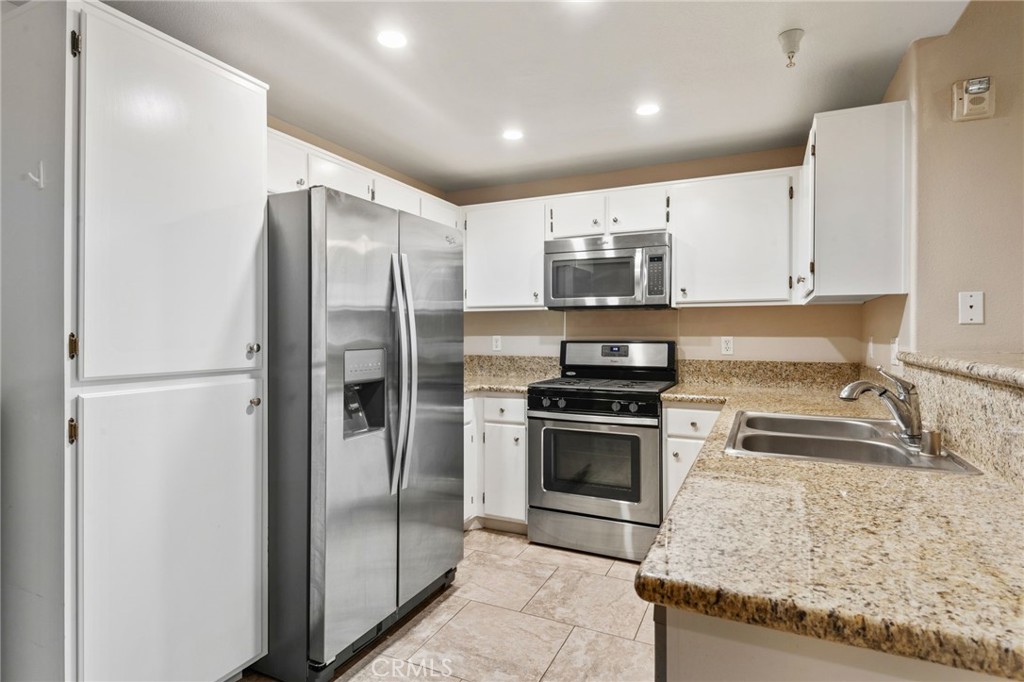 44774 Adam Lane Temecula, CA 92592 - Photo 5 of 24
