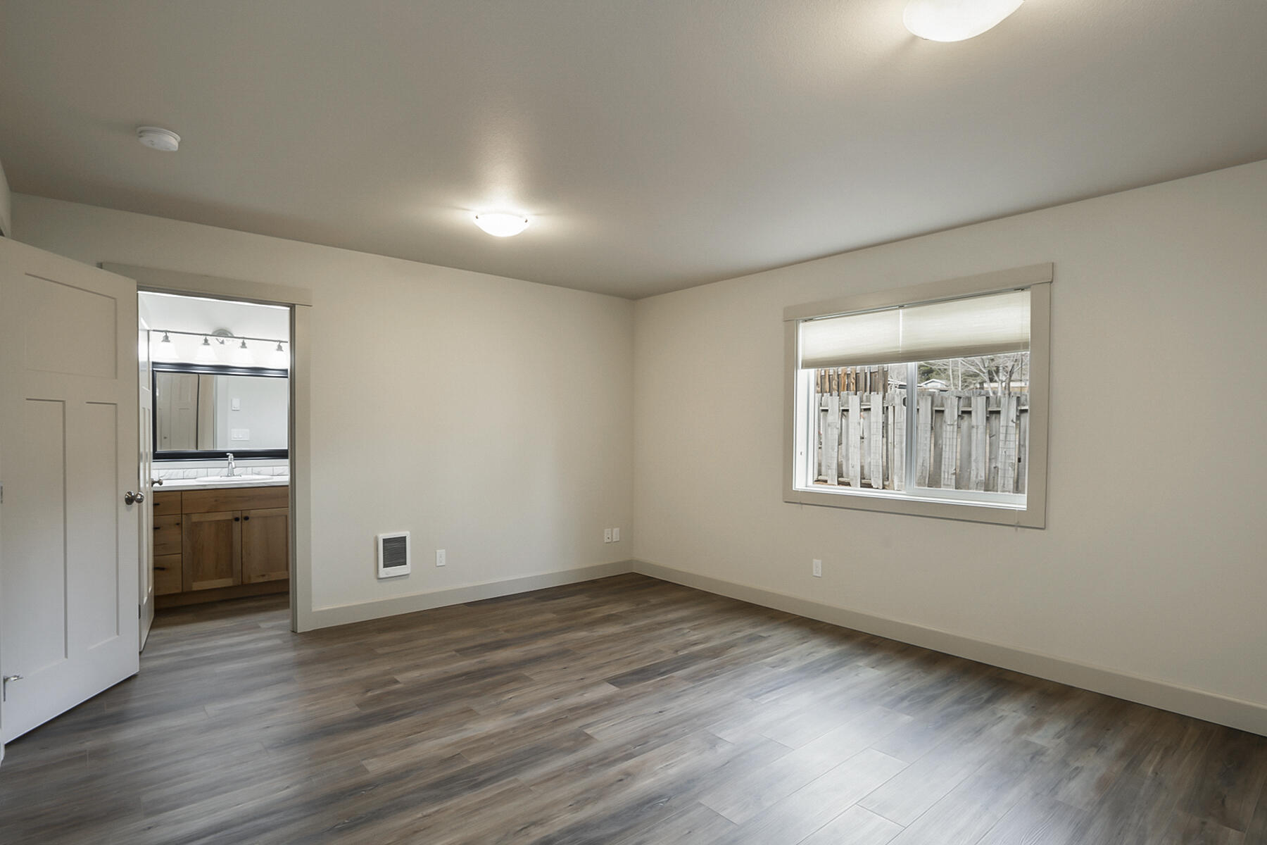 20194 Old Murphy Road Bend, OR 97702 - Photo 14 of 42 14JH5_6809