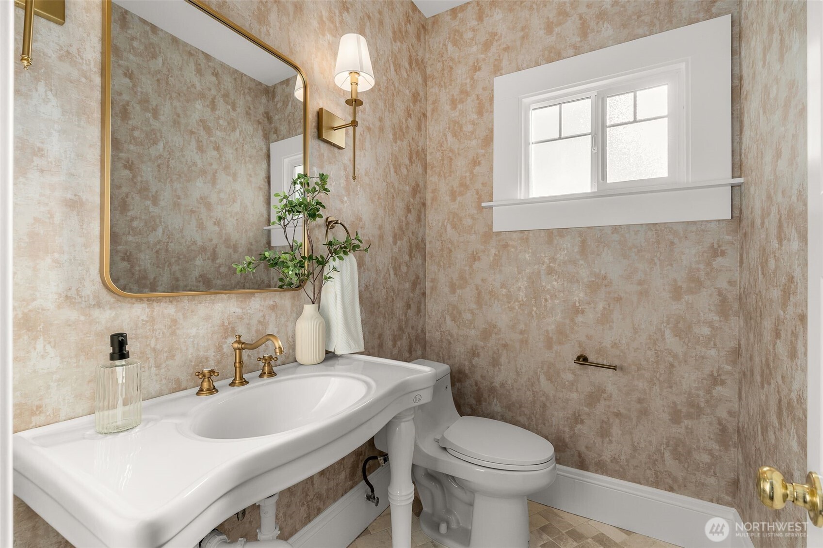 3113 East Cherry Street Seattle, WA 98122 - Photo 17 of 39