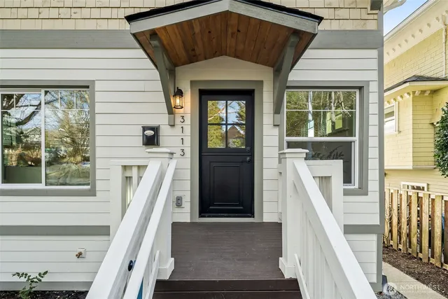 $1,995,995 | 3113 East Cherry Street, Seattle, WA 98122