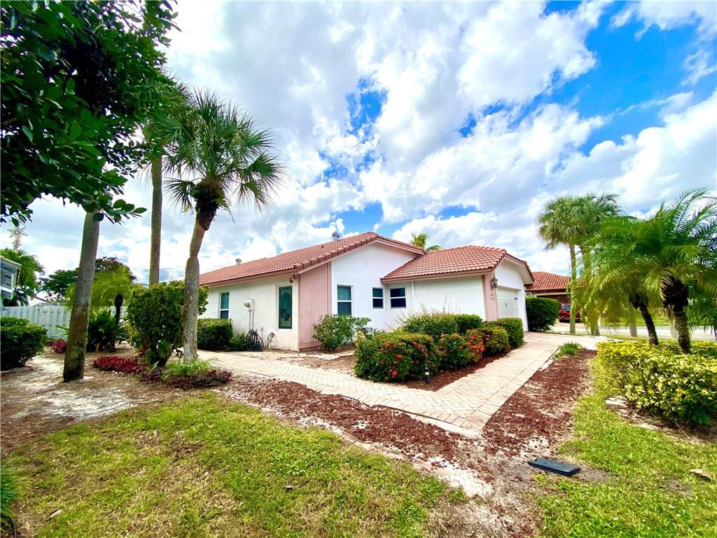 22473 Arcadia Court Boca Raton, FL 33433 - Photo 3 of 35 Photo 3