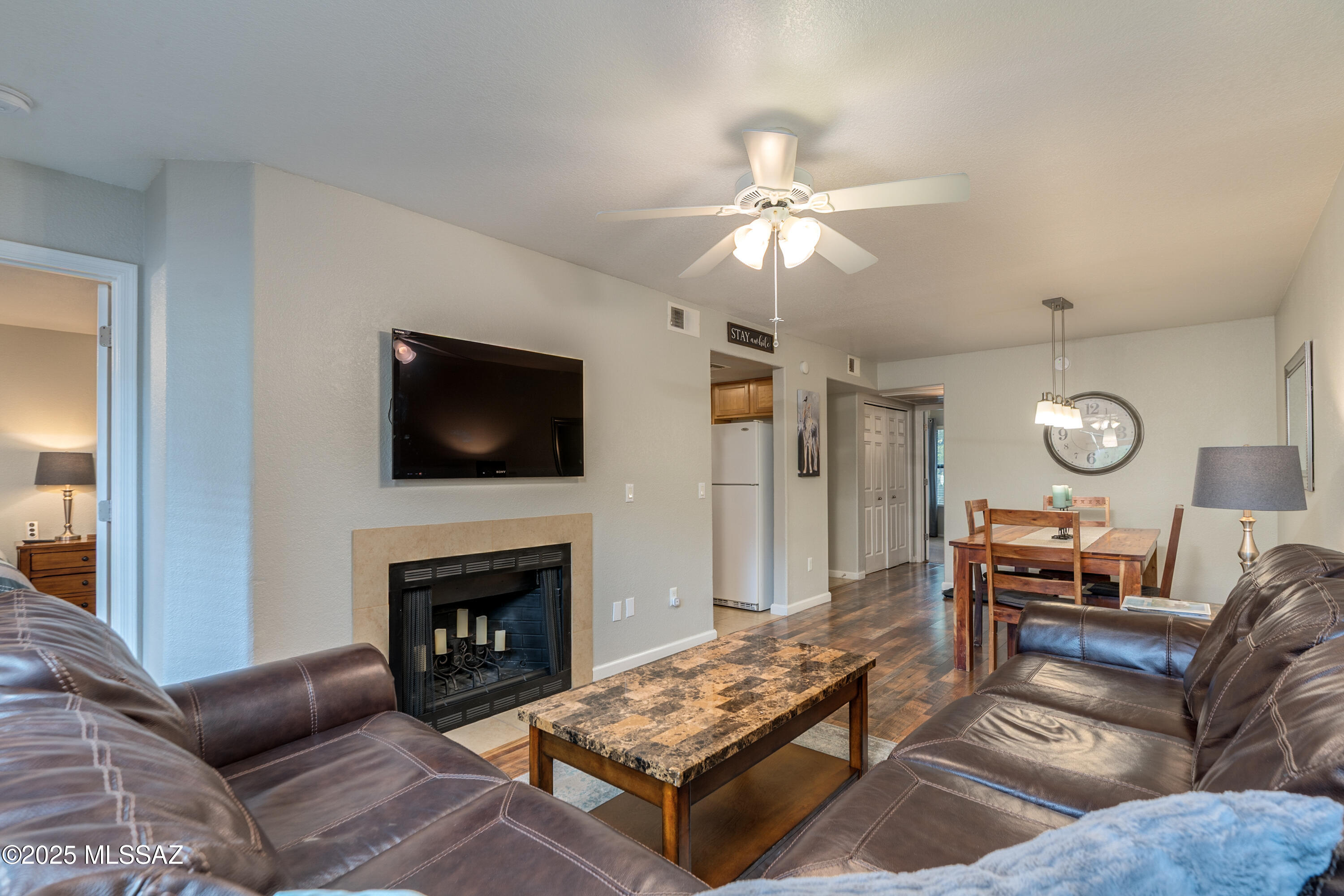 5855 North Kolb Road, Unit 1102 Tucson, AZ 85750 - Photo 8 of 26 Light & bright!