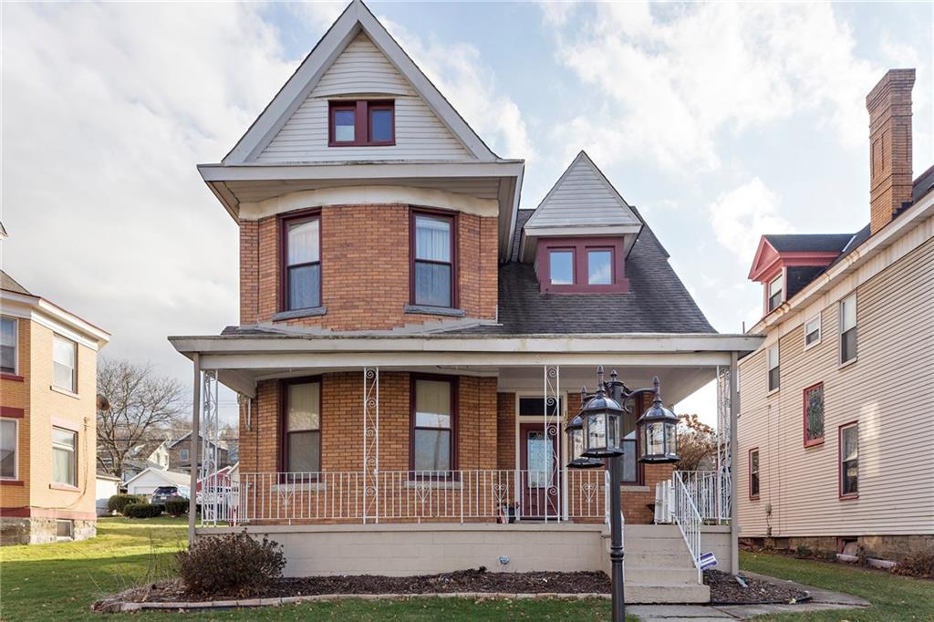 1504 Ridge Avenue Coraopolis, PA 15108 - Photo 2 of 25 Gallery Image 2