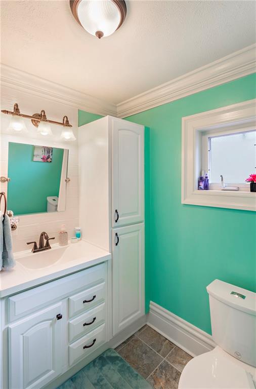 1504 Ridge Avenue Coraopolis, PA 15108 - Photo 17 of 25 Gallery Image 17