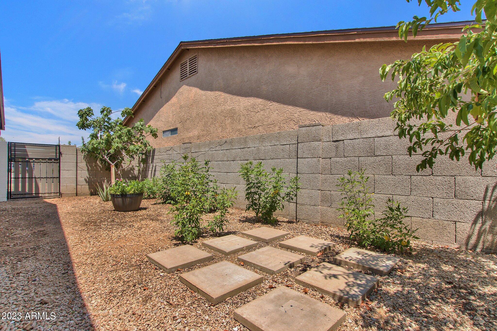 6867 East Phelps Road Scottsdale, AZ 85254 - Photo 19 of 20 Side yard