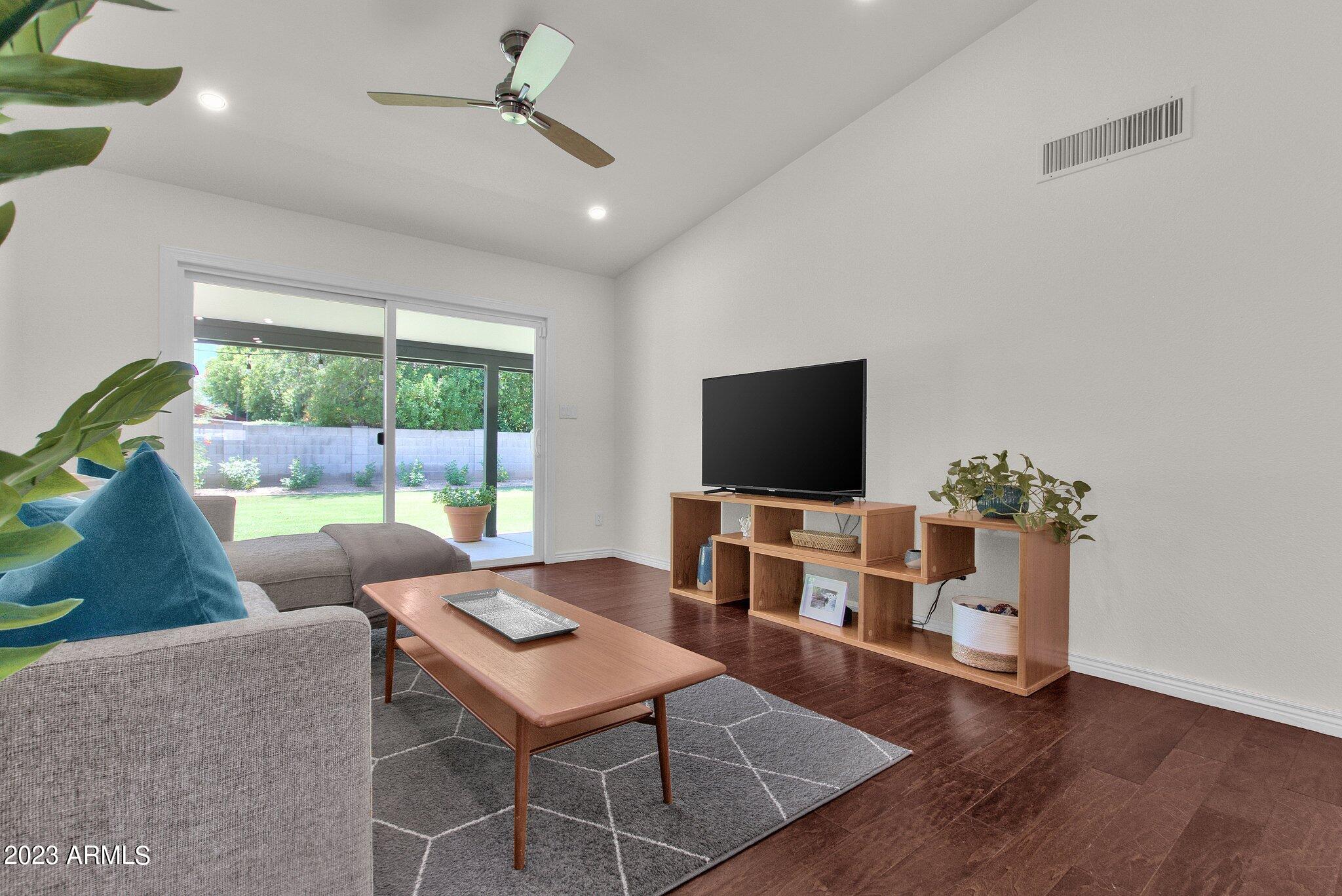6867 East Phelps Road Scottsdale, AZ 85254 - Photo 6 of 20 Living Room