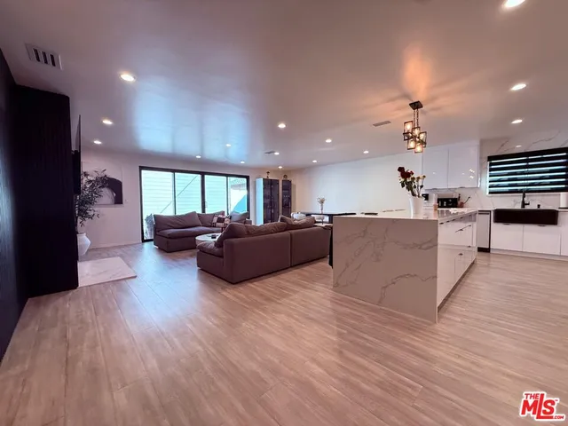 $4,900 | 16047 Bryant Street, North Hills, CA 91343