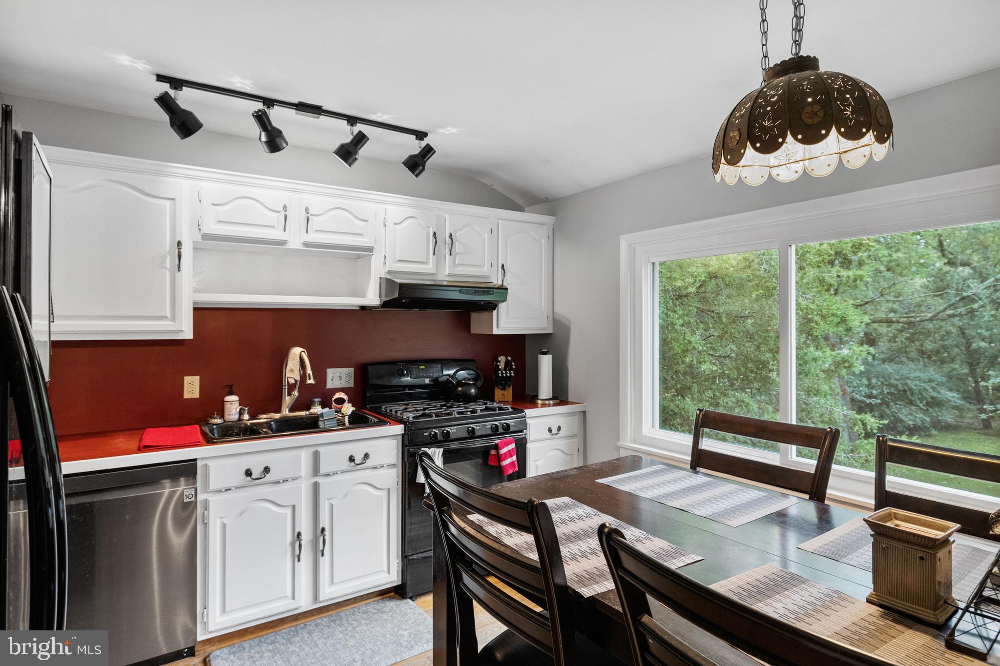 314 Mallard Drive Marlton, NJ 08053 - Photo 9 of 21