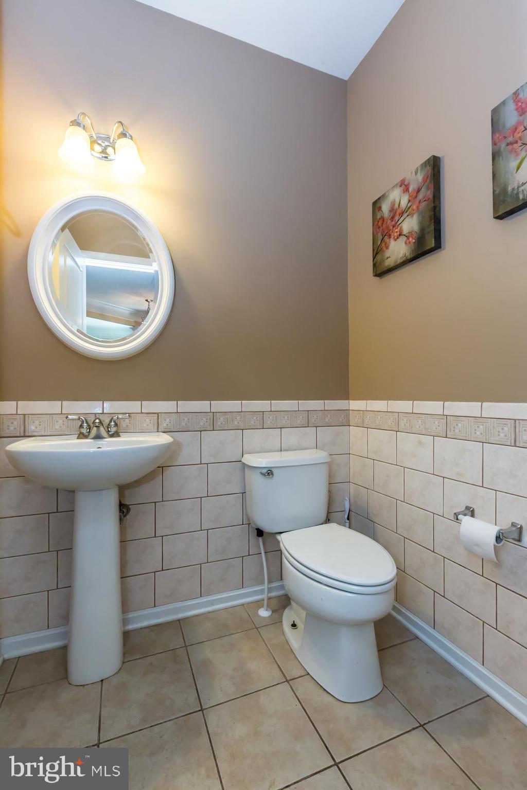 606 Churchill Road Chester Springs, PA 19425 - Photo 6 of 31 Powder Room