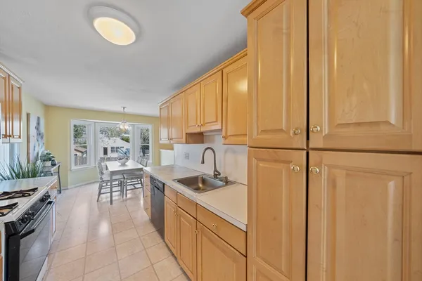 $599,000 | 65 Maple Street, Unit B, Canton, MA 02021