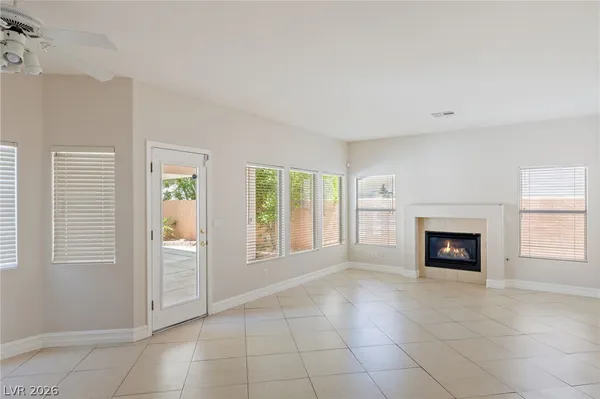 $3,495 | 2009 Sedona Creek Circle, Las Vegas, NV 89128