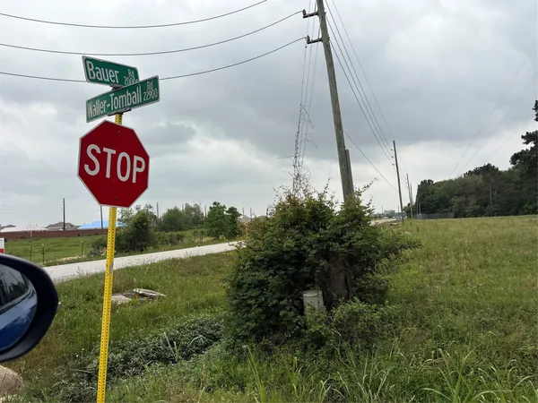$900 | 20025 Bauer Road, Hockley, TX 77447