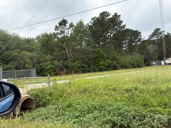 $900 | 20025 Bauer Road, Hockley, TX 77447