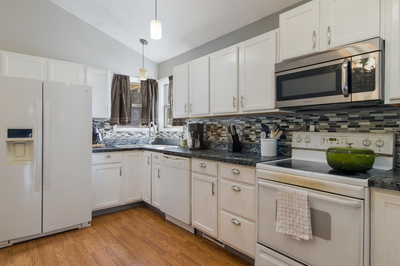 3953 Five Mile Road Traverse City, MI 49686 - Photo 7 of 25 1921329-a239acd9-8295-42da-b3db-dbc3688bd7df.JPG