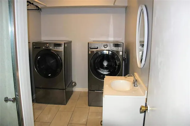 $2,499 | 8005 West 149th Street, Overland Park, KS 66223