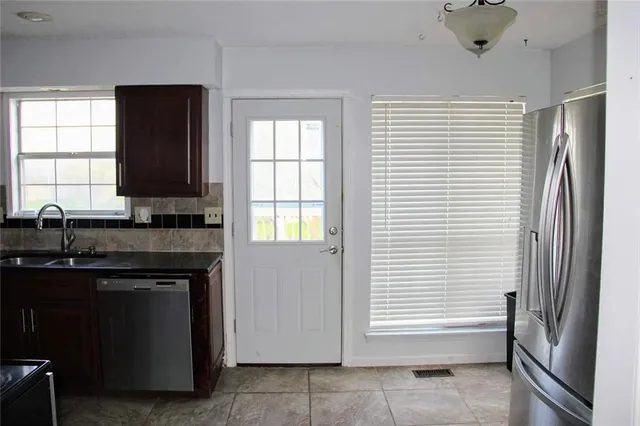 $2,499 | 8005 West 149th Street, Overland Park, KS 66223