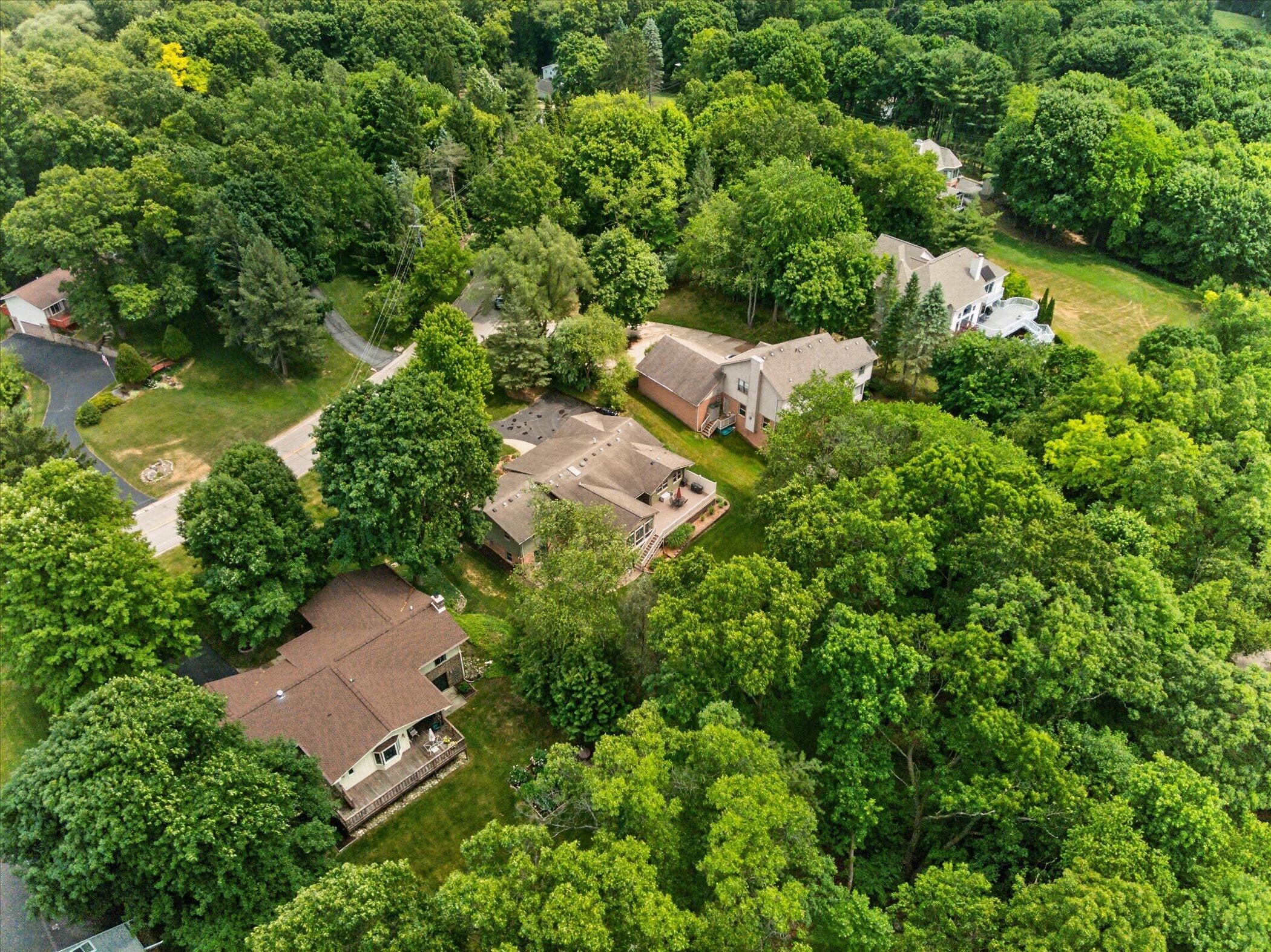 2801 North Tipsico Lake Road Hartland, MI 48353 - Photo 66 of 77 66-2801-N-Tipsico-Lake-Rd-WindowStill
