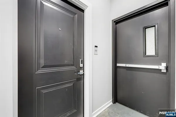 $3,150 | 74 Clarendon Place, Unit 202, Hackensack, NJ 07601