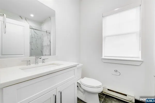 $3,150 | 74 Clarendon Place, Unit 202, Hackensack, NJ 07601