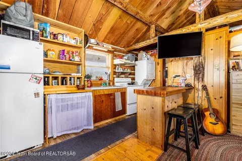 $899,000 | 180-190 Cedron Road, Victor, ID 83455