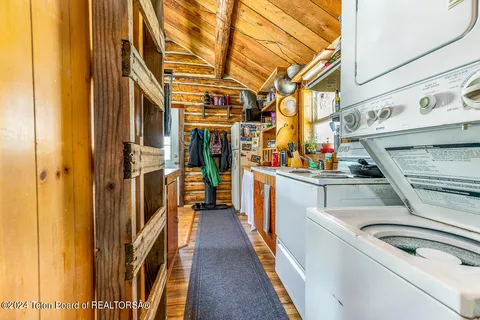 $899,000 | 180-190 Cedron Road, Victor, ID 83455