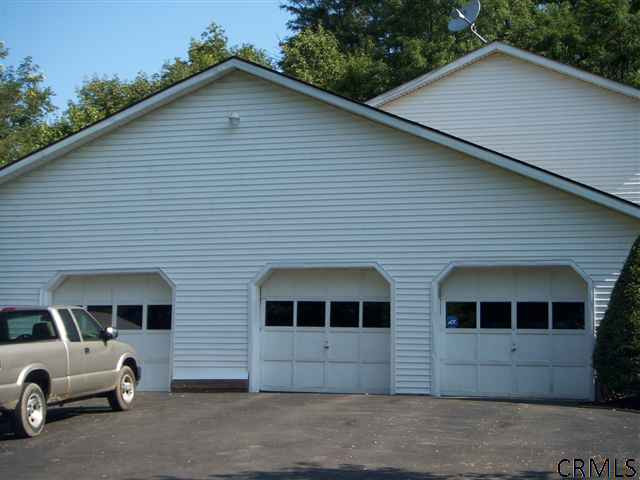 470 Clapper Road Bethlehem, NY 12158 - Photo 3 of 15 Photo 3