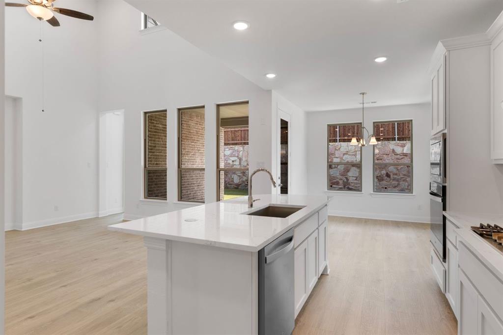 629 Carlow Way Celina, TX 75009 - Photo 6 of 26 DAL_Hillside Village_Goodlow_629 Carlow Way (13)