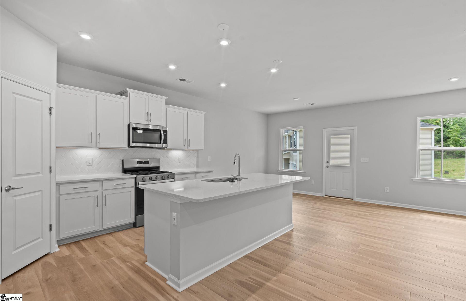 301 Indigo Circle Easley, SC 29642 - Photo 10 of 32