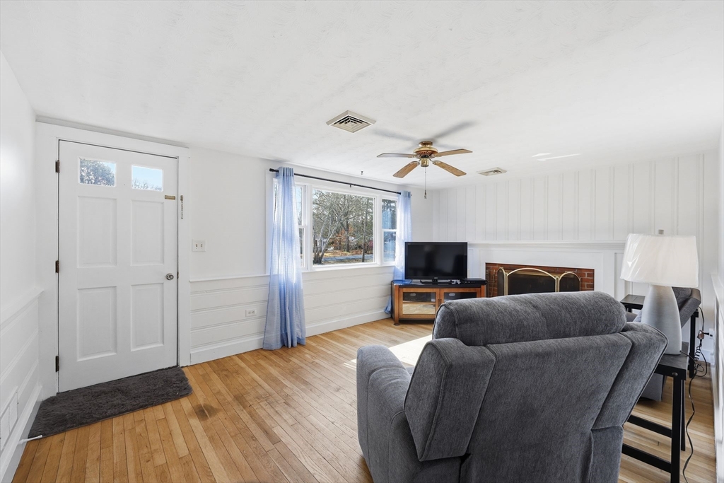 26 Howes Road Yarmouth, MA 02664 - Photo 13 of 42