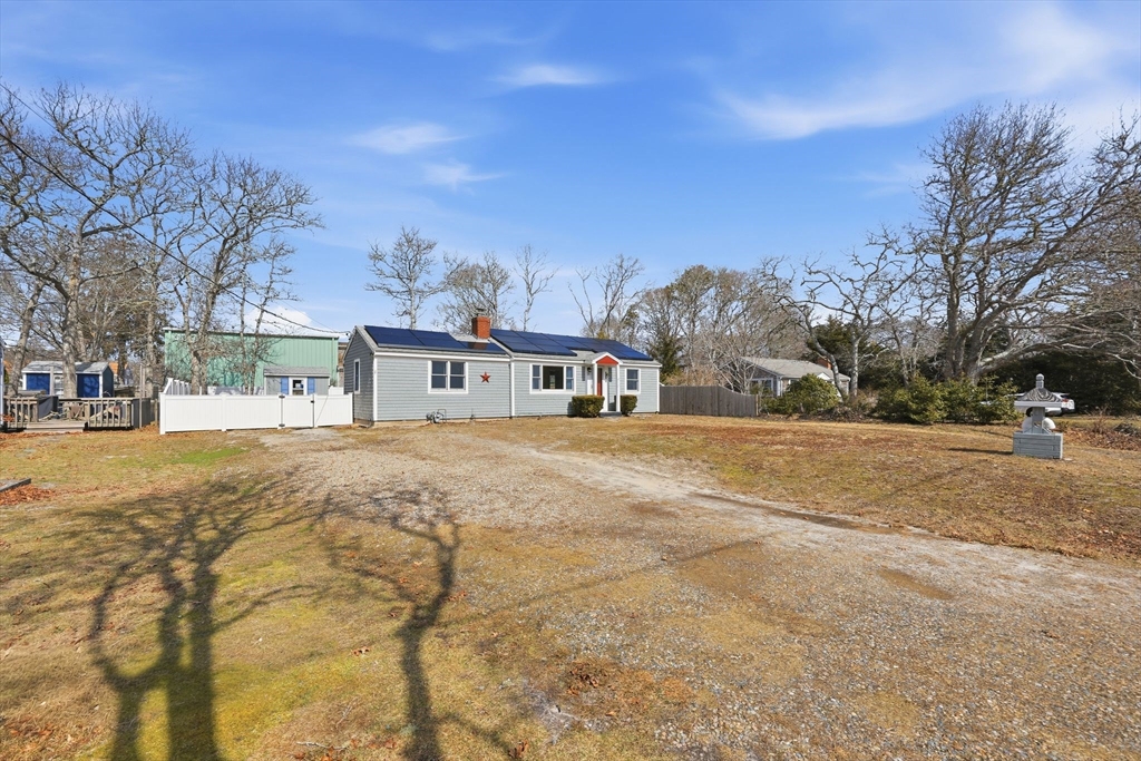 26 Howes Road Yarmouth, MA 02664 - Photo 4 of 42