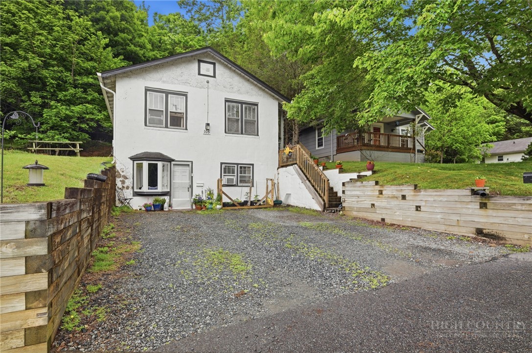 105 Summit Street Boone, NC 28607 - Photo 6 of 31