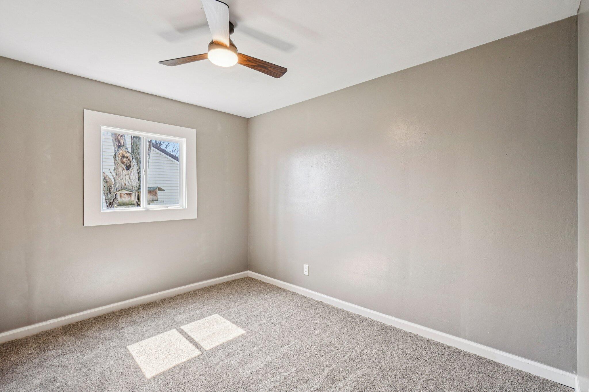 682 Budlong Street Adrian, MI 49221 - Photo 12 of 33 12-web-or-mls-Budlong St-S3103-012