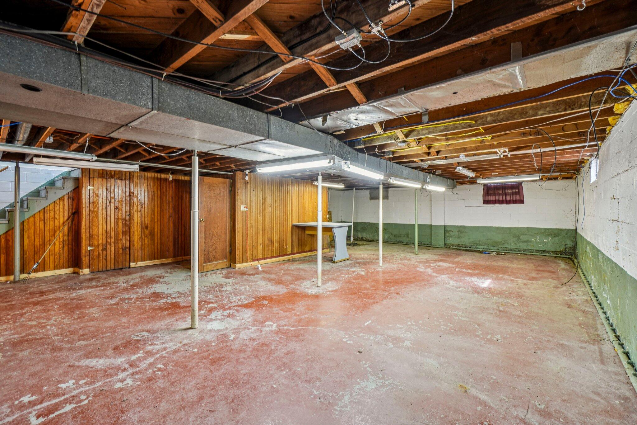 682 Budlong Street Adrian, MI 49221 - Photo 27 of 33 27-web-or-mls-Budlong St-S3103-027