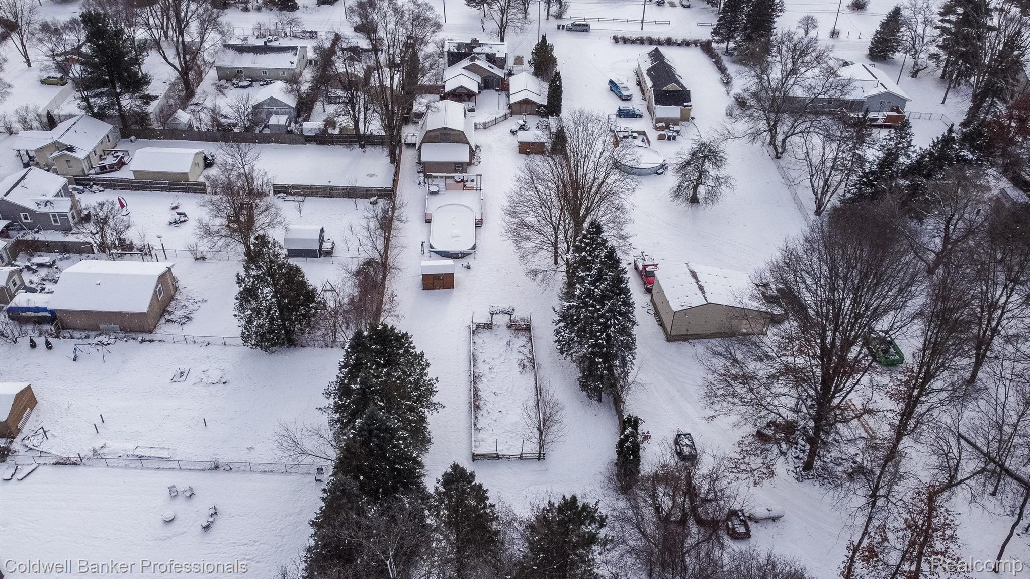 2820 Buckner Road Lake Orion, MI 48362 - Photo 49 of 74 Gallery Image 49