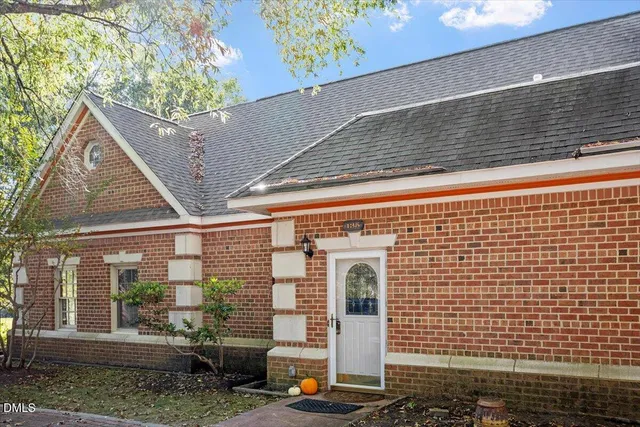 $299,900 | 135 Presidents Drive, Durham, NC 27704