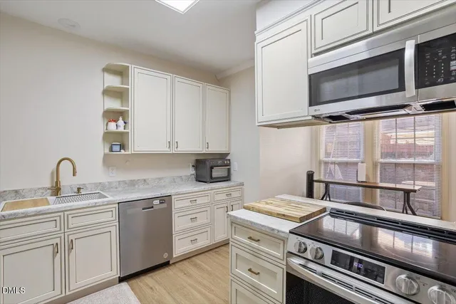 $299,900 | 135 Presidents Drive, Durham, NC 27704