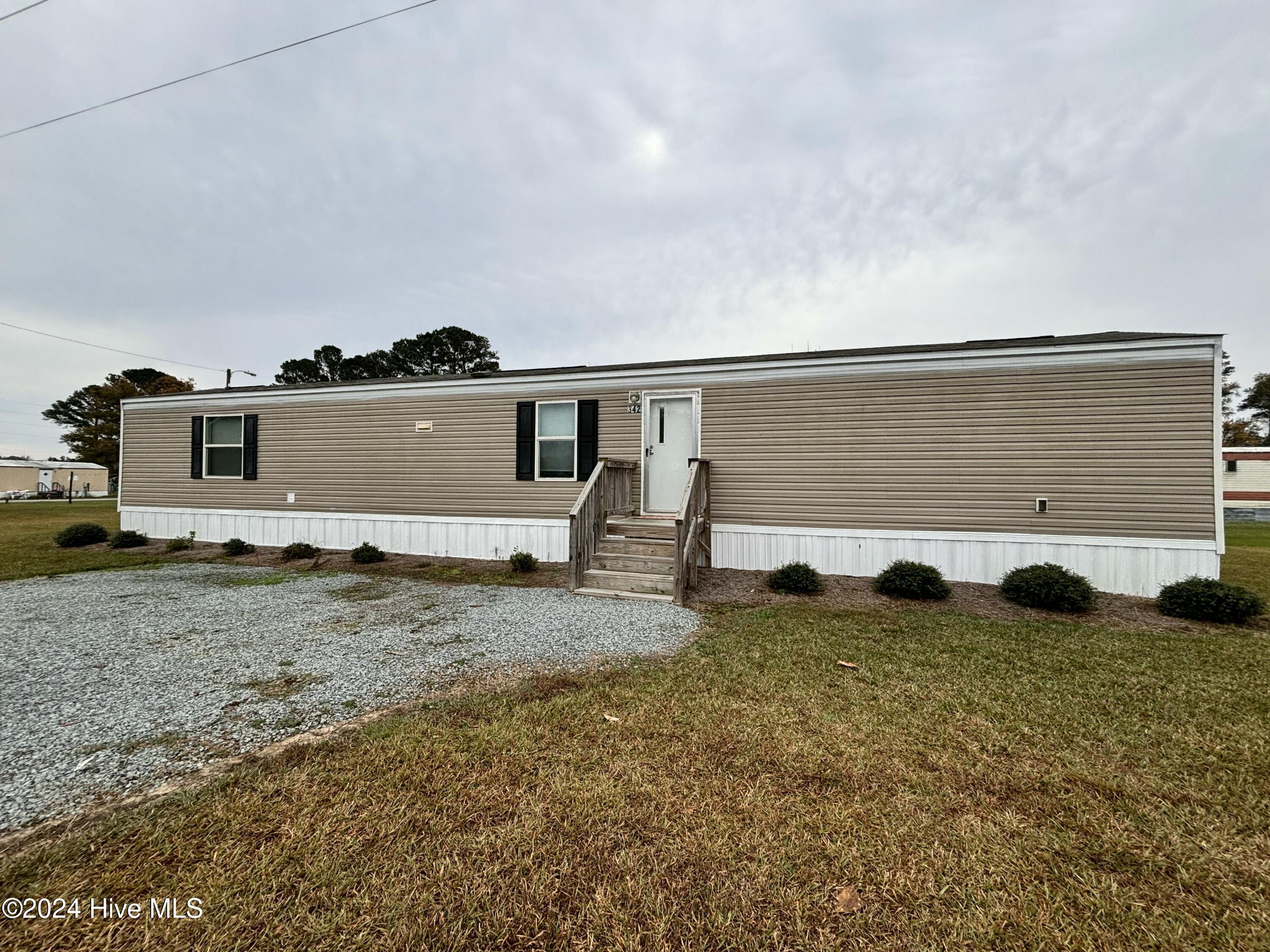 342 Lorraine Road Clinton, NC 28328 - Photo 1 of 9