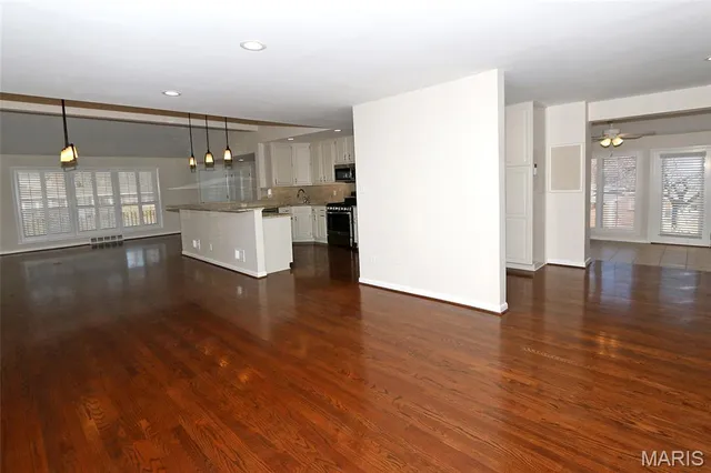 $579,000 | 500 Beaucaire Drive, Warson Woods, MO 63122