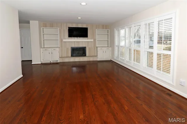 $579,000 | 500 Beaucaire Drive, Warson Woods, MO 63122