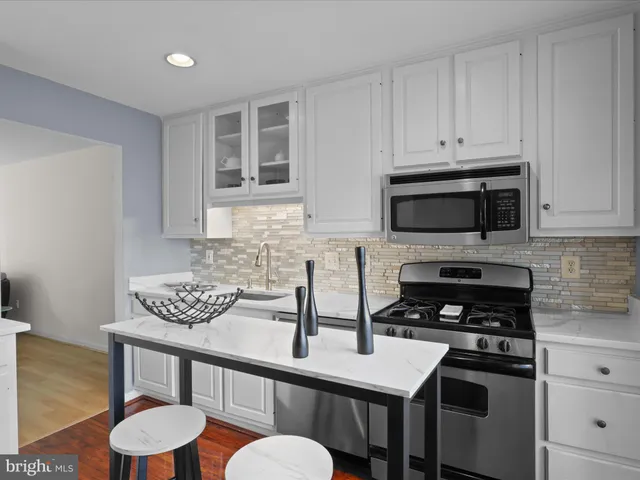 $489,950 | 8068 Dulciana Court, Springfield, VA 22153