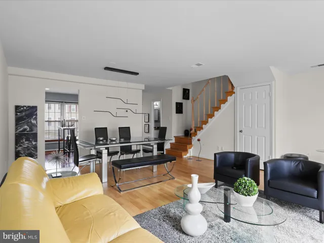 $489,950 | 8068 Dulciana Court, Springfield, VA 22153