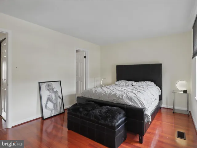 $489,950 | 8068 Dulciana Court, Springfield, VA 22153