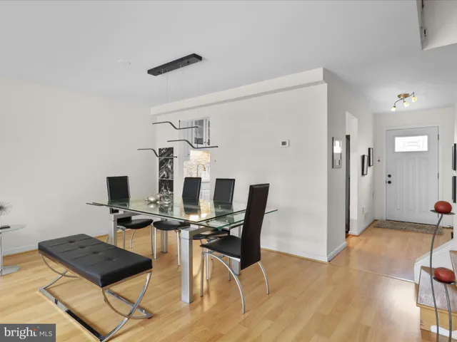 $489,950 | 8068 Dulciana Court, Springfield, VA 22153