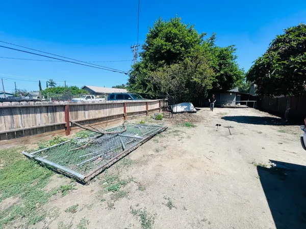 $330,000 | 2038 Tulsa Street, Modesto, CA 95358