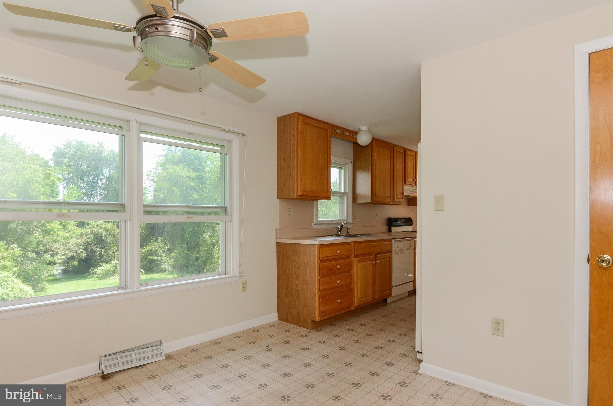 3127 Traceys Store Road Parkton, MD 21120 - Photo 12 of 23 Dining Room