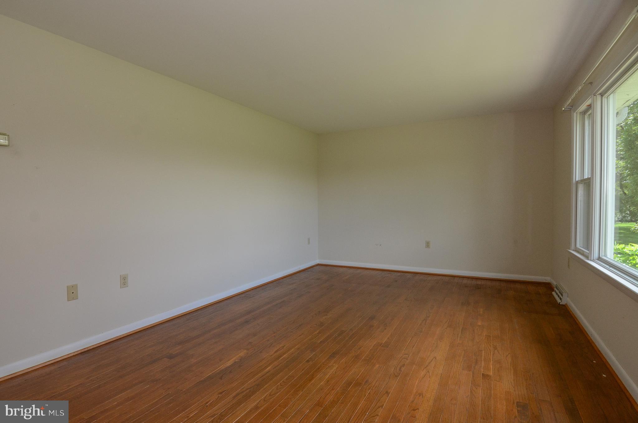 3127 Traceys Store Road Parkton, MD 21120 - Photo 13 of 23 Living Room