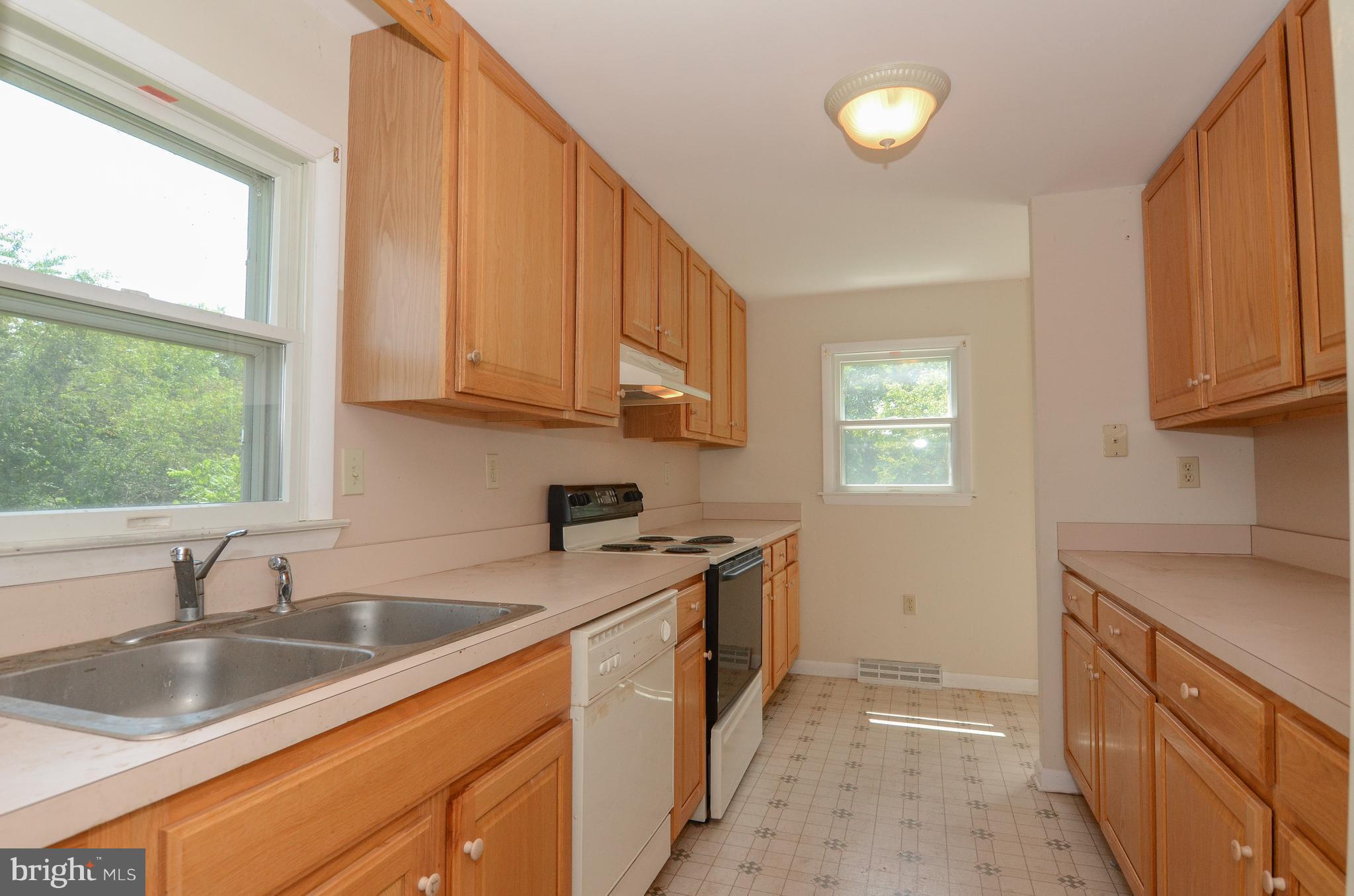 3127 Traceys Store Road Parkton, MD 21120 - Photo 8 of 23 Kitchen