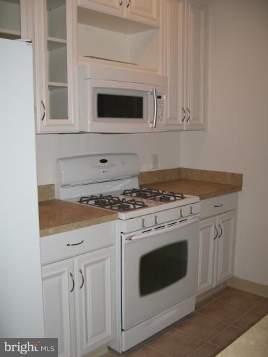 3310 Pendleton Drive Silver Spring, MD 20902 - Photo 3 of 14 Kitchen